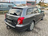 Gebraucht Toyota Avensis Team 177 PS (130 kW) 2008 Grau Kombi