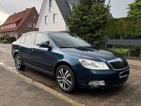Gebraucht Skoda Octavia 105 PS (77 kW) 2012 Blau Limousine