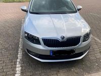 gebraucht Skoda Octavia 2.0 TDI 4x4 Style Combi Style