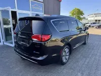 Gebraucht Chrysler Pacifica Limited 264 PS (194 kW) 2018 Schwarz metallic Van / Kleinbus