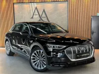 Gebraucht Audi e-tron Basis 300 kW (408 PS) 2022 Schwarz SUV