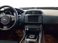 gebraucht Jaguar XE 20d 180PS AWD Prestige Automatik Prestige