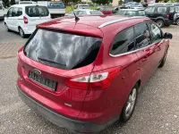 Gebraucht Ford Focus Titanium 182 PS (133 kW) 2011 Candyrot metallic Kombi