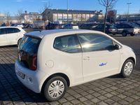 Gebraucht VW up! 68 PS (50 kW) 2015 Weiß Kleinwagen