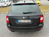 Gebraucht Skoda Superb 160 PS (117 kW) 2012 Schwarz Kombi