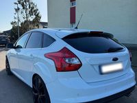 Gebraucht Ford Focus Titanium 150 PS (110 kW) 2011 Weiß Limousine