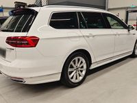 Gebraucht VW Passat R-line 239 PS (175 kW) 2016 Weiß Kombi