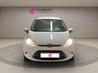 Gebraucht Ford Fiesta Trend 60 PS (44 kW) 2009 Frozen white Kleinwagen