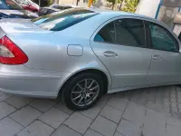Gebraucht Mercedes E220 170 PS (125 kW) 2007 Silber Limousine