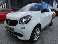Gebraucht Smart ForFour Passion 71 PS (52 kW) 2016 Schwarz Kleinwagen