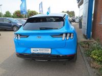 Gebraucht Ford Mustang Mach-E Premium 258 kW (351 PS) 2023 Grabber blue SUV