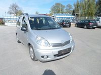 Gebraucht Toyota Yaris 84 PS (61 kW) 2005 Silber Kombi