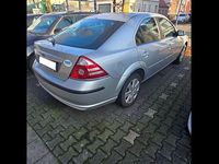Gebraucht Ford Mondeo 125 PS (91 kW) 2007 Silber Limousine