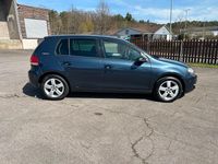 Gebraucht VW Golf VI Team 105 PS (77 kW) 2010 Grau Kleinwagen
