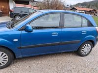 Second-hand Kia Rio 96 CP (70 kW) 2006 Albastru Hatchback