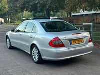 Gebraucht Mercedes E200 Elegance 184 PS (135 kW) 2008 Silber Limousine