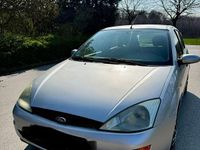 Second-hand Ford Focus 75 CP (55 kW) 1999 Argintiu Berlinǎ