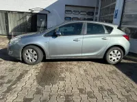 Gebraucht Opel Astra Edition 110 PS (80 kW) 2010 Silber Limousine