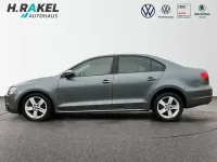 Gebraucht VW Jetta Comfortline 160 PS (117 kW) 2011 Grau Limousine