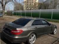 Gebraucht Mercedes E350 231 PS (169 kW) 2009 Grau Limousine