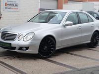 Gebraucht Mercedes E220 170 PS (125 kW) 2007 Iridiumsilber Limousine