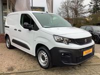 Gebraucht Peugeot Partner 102 PS (75 kW) 2024 Lackierung weiss icy/typ ausse Van / Kleinbus