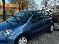 Gebraucht Ford Fiesta 59 PS (43 kW) 2006 Blau Kleinwagen