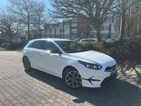 Second-hand Kia Ceed 101 CP (74 kW) 2025 Alb Hatchback