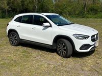 Gebraucht Mercedes GLA200 Progressive 163 PS (119 kW) 2020 Weiß SUV