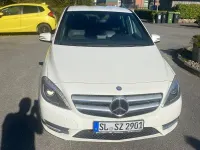 Gebraucht Mercedes B180 122 PS (89 kW) 2012 Weiß Van / Kleinbus