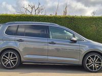 Gebraucht VW Touran Highline 150 PS (110 kW) 2017 Grau Van / Kleinbus