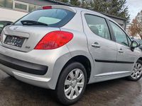 Gebraucht Peugeot 207 Tendance 88 PS (64 kW) 2009 Grau Limousine