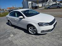 Gebraucht VW Passat Comfortline 140 PS (102 kW) 2011 Candyweiß Limousine