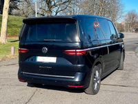 Gebraucht VW Multivan Style 150 PS (110 kW) 2023 Schwarz Van