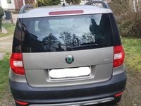 Gebraucht Skoda Yeti Plus Edition 122 PS (89 kW) 2011 Beige SUV