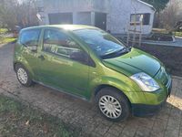 Gebraucht Citroën C2 60 PS (44 kW) 2004 Grün Kleinwagen