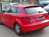 Gebraucht Audi A3 Ambiente 122 PS (89 kW) 2013 Rot Limousine