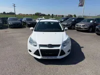 Gebraucht Ford Focus SYNC Edition 176 PS (129 kW) 2013 Frozen white Limousine