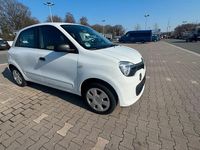 Gebraucht Renault Twingo Life 69 PS (50 kW) 2018 Weiß Kleinwagen
