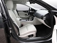 Gebraucht Jaguar XE SE 204 PS (150 kW) 2021 Grau Limousine