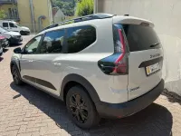 Neu Dacia Jogger Extreme 122 PS (89 kW) 2026 Beige Van / Kleinbus
