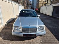 Gebraucht Mercedes E280 Sportline 193 PS (141 kW) 1994 Silber Limousine