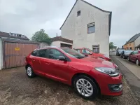 Gebraucht Renault Mégane LIMITED 116 PS (85 kW) 2014 Rot Limousine