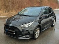 Gebraucht Toyota Yaris Hybrid Team 92 PS (67 kW) 2021 Schwarz Kleinwagen