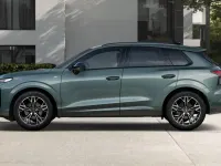 Neu Audi Q3 S-Line 150 PS (110 kW) 2026 Salbeigrün metallic SUV