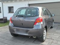 Gebraucht Toyota Yaris 133 PS (97 kW) 2009 Grau Kleinwagen