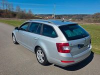 Gebraucht Skoda Octavia Ambition 150 PS (110 kW) 2014 Silber Kleinwagen
