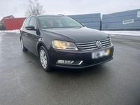 Usata VW Passat 140 CV (102 kW) 2011 Nero Station wagon