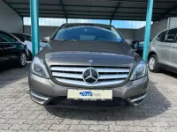 Gebraucht Mercedes B180 109 PS (80 kW) 2012 Braun Kleinwagen