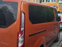 Gebraucht Ford Tourneo Titanium 170 PS (125 kW) 2019 Orange Van / Kleinbus